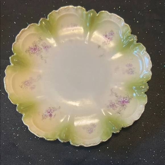 ⭐️⭐️Set of 4 Floral Scalloped Gold Dessert Plates